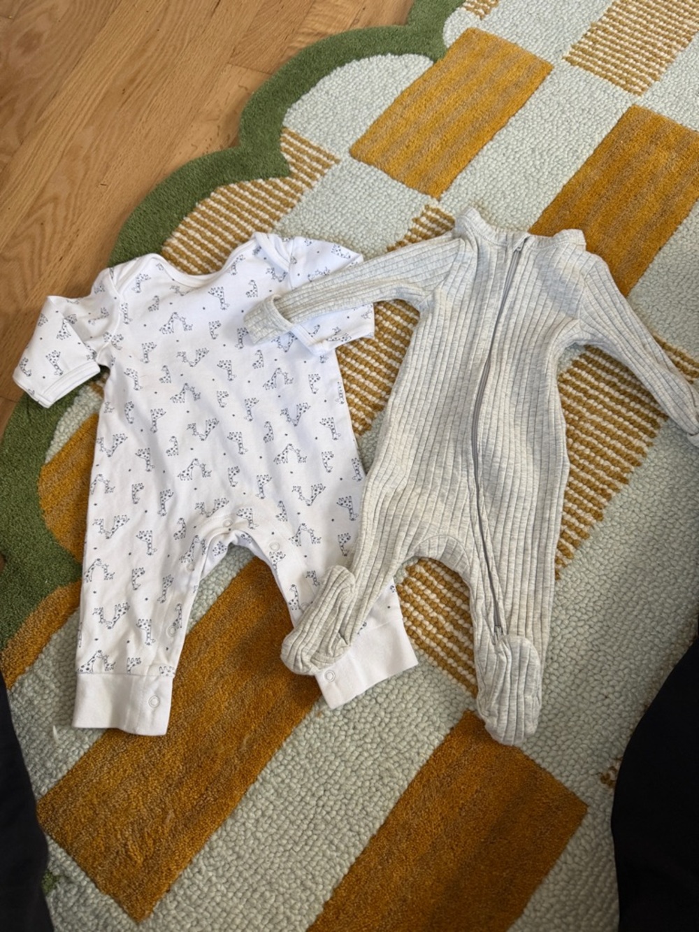 Bundle of two long sleeve rompers/footies size 0-3m